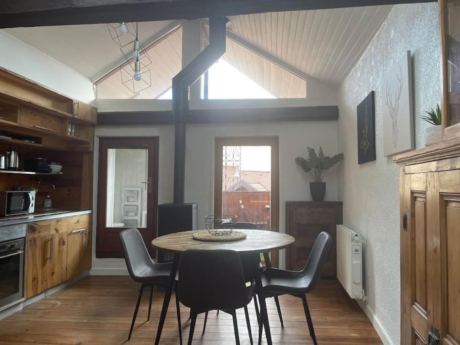 Appartement Plein De Charme - Coeur Vieille Ville อานซี ภายนอก รูปภาพ